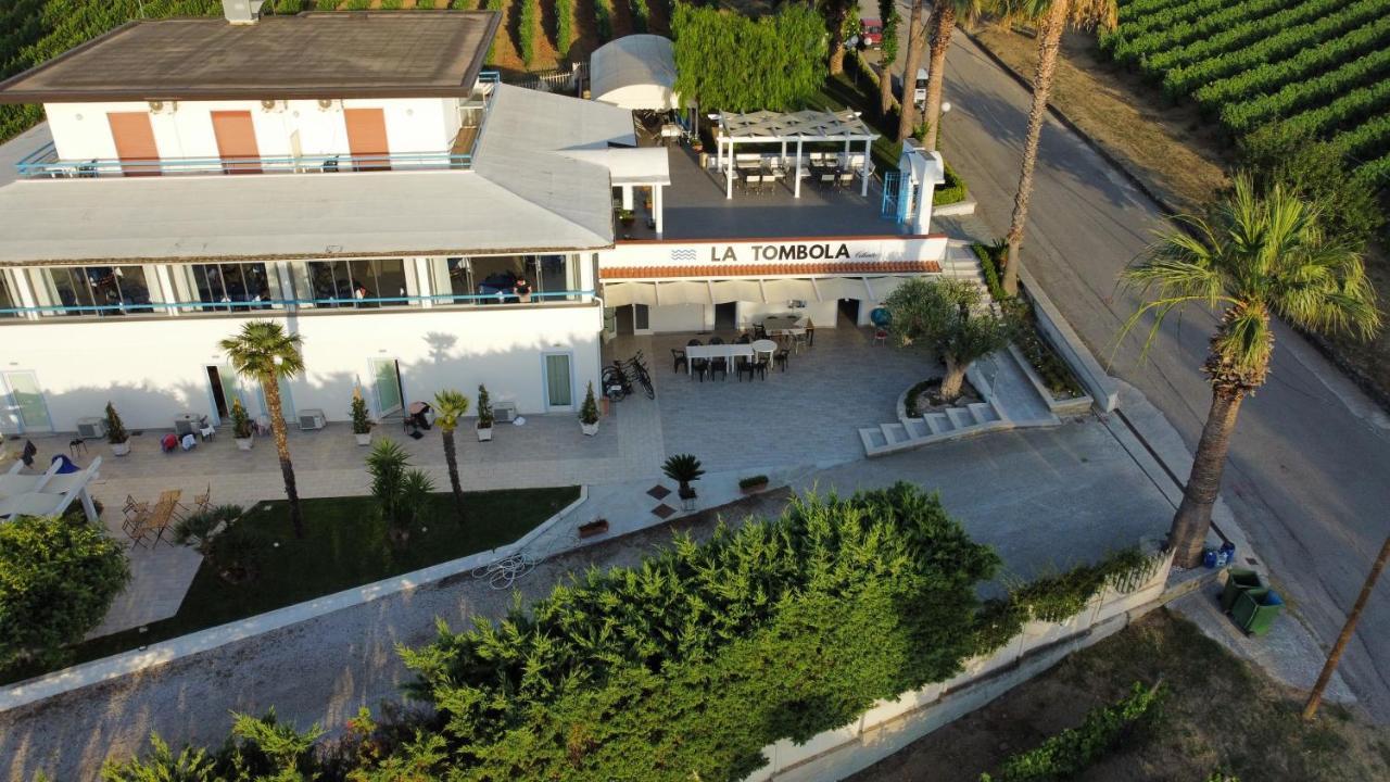 Hotel La Tombola Агрополи Екстериор снимка