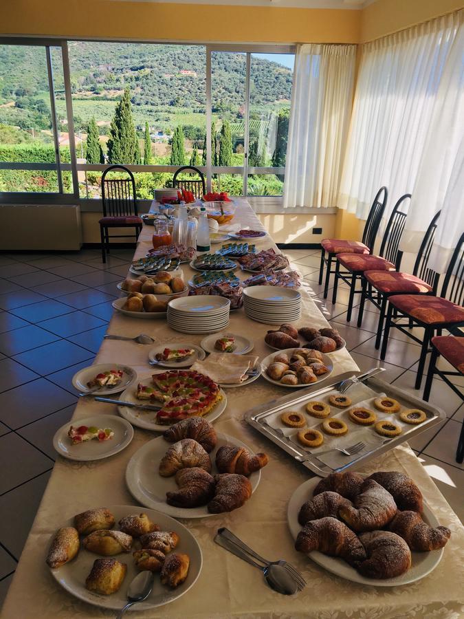 Hotel La Tombola Агрополи Екстериор снимка